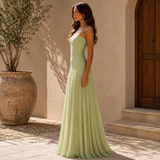 Vestido com design de ombros descobertos