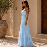 Vestido com design de ombros descobertos