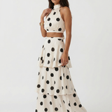 Conjunto de top e saia longa de bolinhas