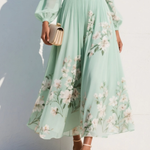 Cisella | Abito midi verde chiaro floreale