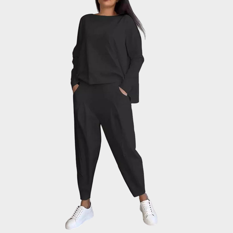 Klaudija™ - Marškinėlių ir Kelnaičių Rinkinys su Lengva Elegancija