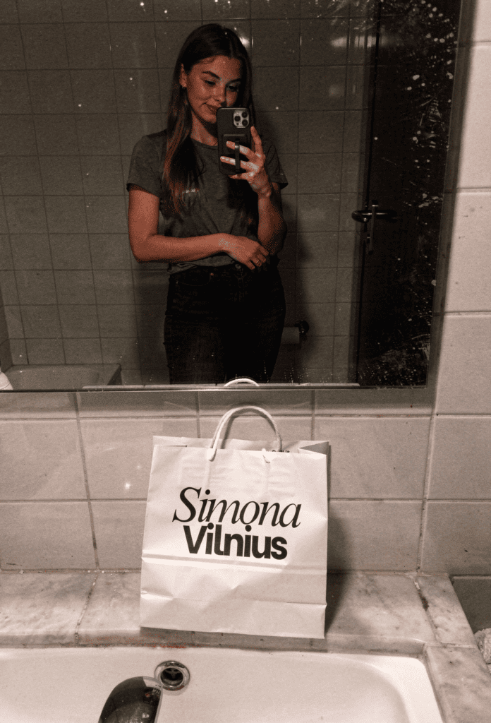 a (31)